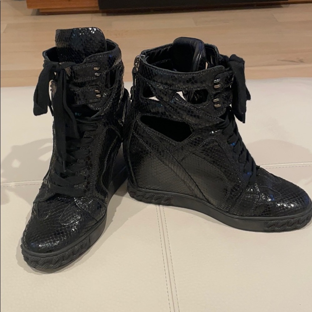 CASADEI platform laced up booties